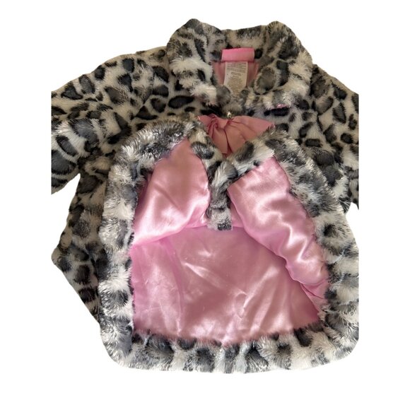 Girls Faux Fur White Gray Leopard Print Coat Pink Bow Accent & blingy Buttons 3T - Picture 8 of 8